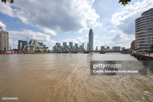 london thames river, london, uk, in summer. - mi5 stock pictures, royalty-free photos & images