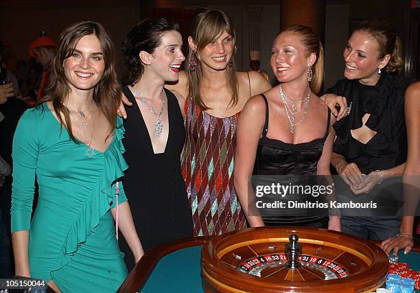 Anouck Lepere, Michele Hicks, Angela Lindvall, Maggie Rizer, Bridget Hall and May Andersen