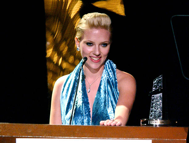 Scarlett Johnsson recipient of Hollywood Breakthrough Award