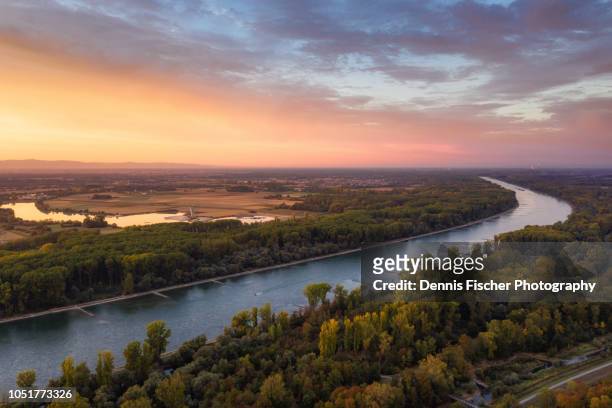 river rhine during sunset - north rhine westphalia foto e immagini stock