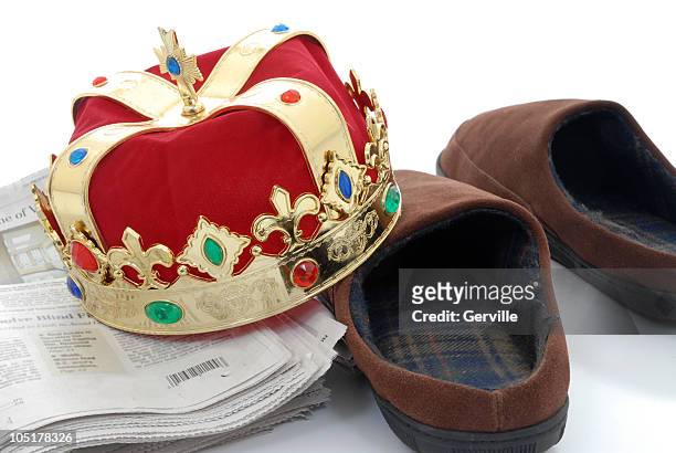 his majesty - paper crown stock pictures, royalty-free photos & images