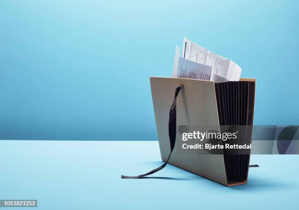 home filing folder - bjarte rettedal stock pictures, royalty-free photos & images