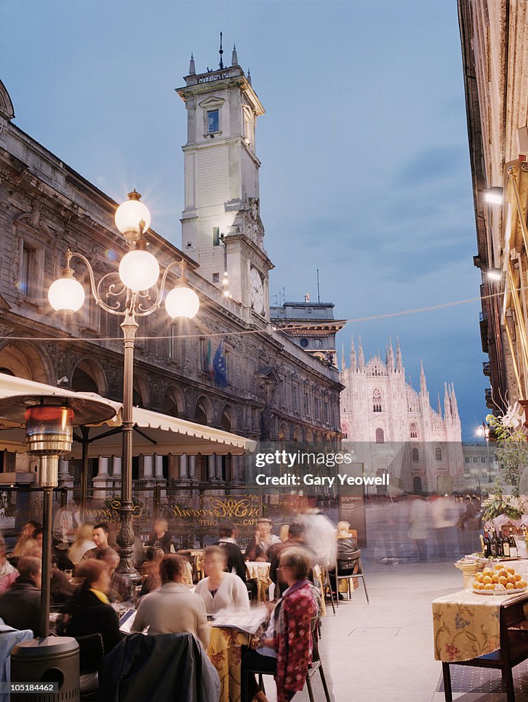 Street cafe outside the Duomo