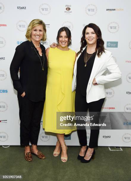 Women In Entertainment Co-Founder Gretchen McCourt, Women in Entertainment co-founder Renee Rossi and actress Lauren Graham attend the Women In...