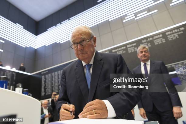 Heinz Hermann Thiele, billionaire and majority owner of Knorr-Bremse AG, signs a guest book as the company makes its initial public offering at the...