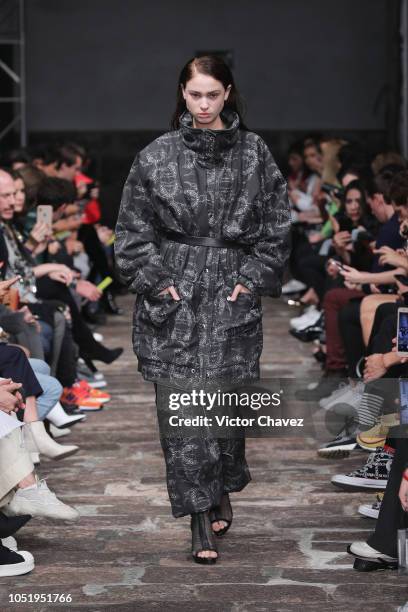 Model walks the runway during the Ary Villa - Mexico Disena by Elle fashion show at Mercedes Benz Fashion Week Mexico 2018 at Antiguo Colegio de San...