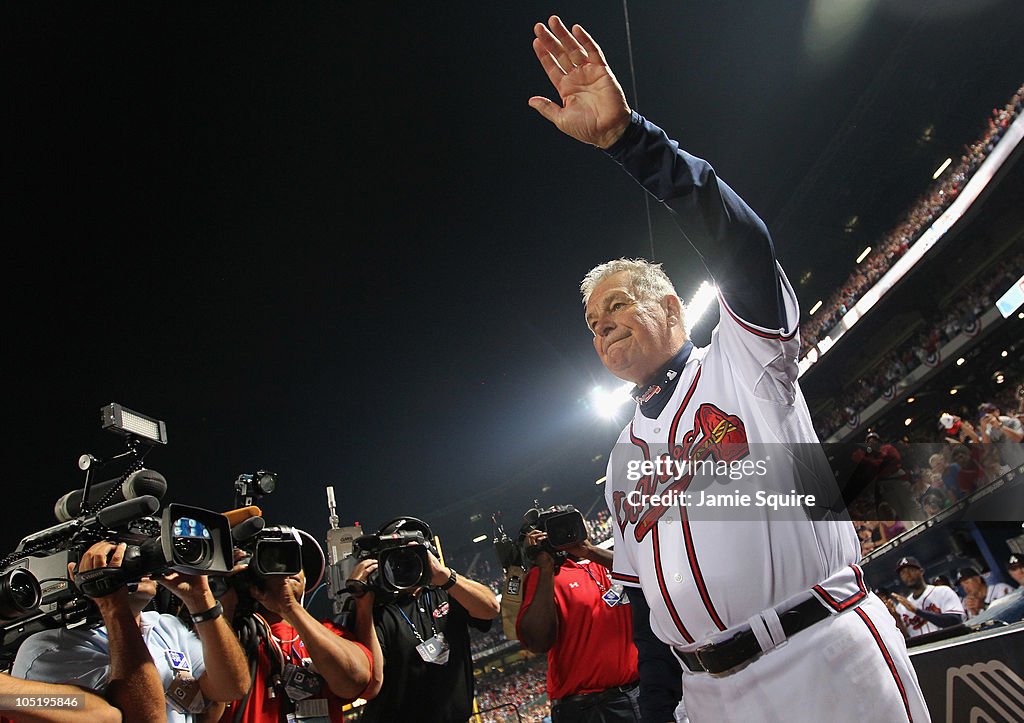 San Francisco Giants v Atlanta Braves, Game 4