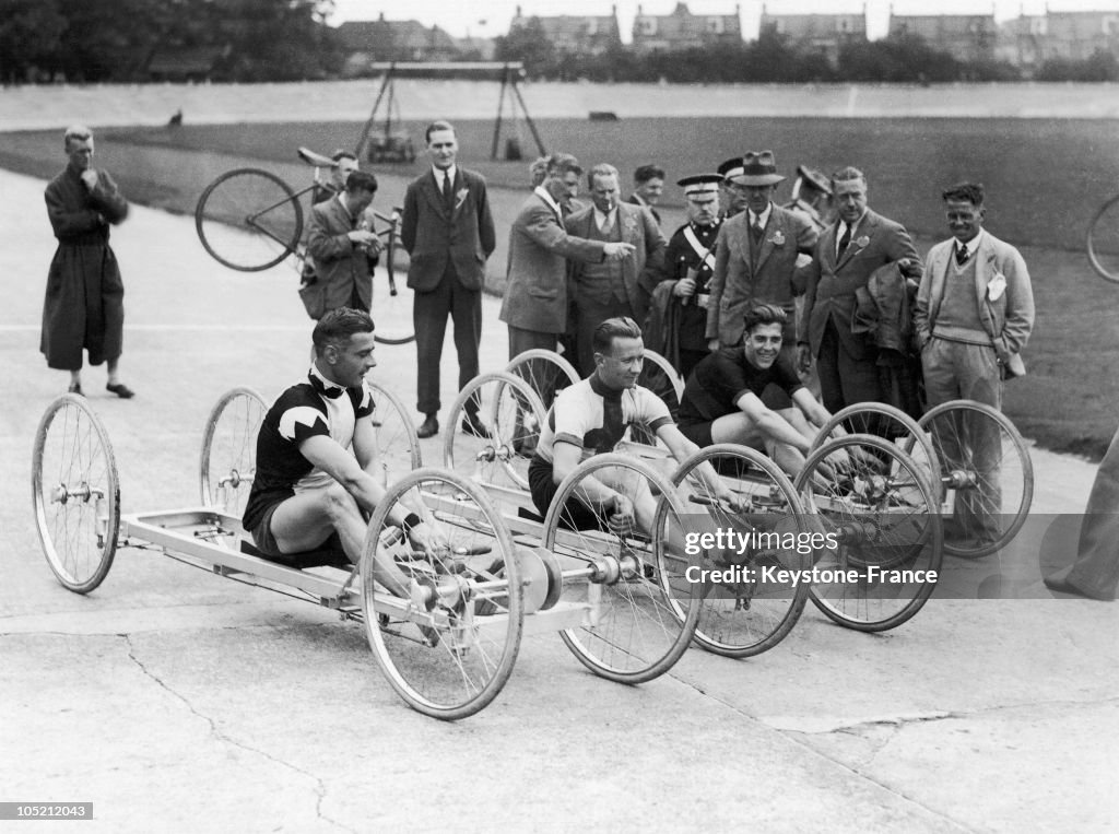 Cycles Competition At The Herne Hill Velodrome In London In 1930