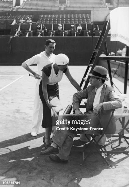 Suzanne Lenglen Tennis Player Photos Photos and Premium High Res ...