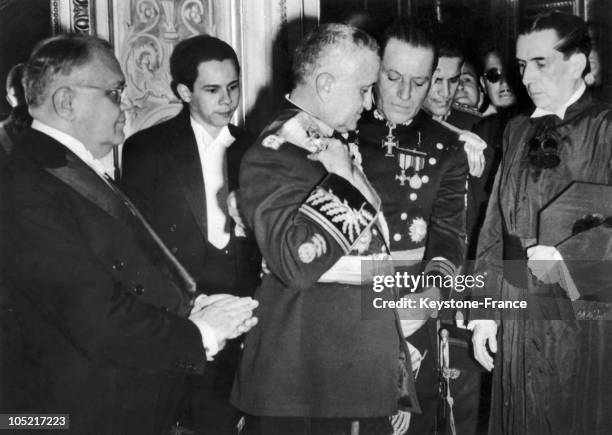 On June 2, 1946 In Rio De Janeiro, Jose Linhares, The President Of Brazil From 1945 To 1946 Applauding The New President Of The Republic Eurico...