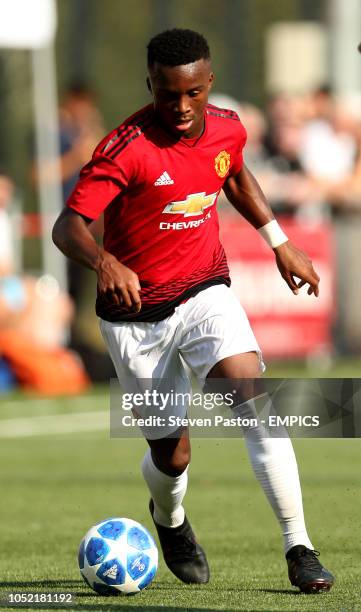 Ethan Laird, Manchester United BSC Young Boys v Manchester United - UEFA Youth League - Group H - Sportpark Wyler .