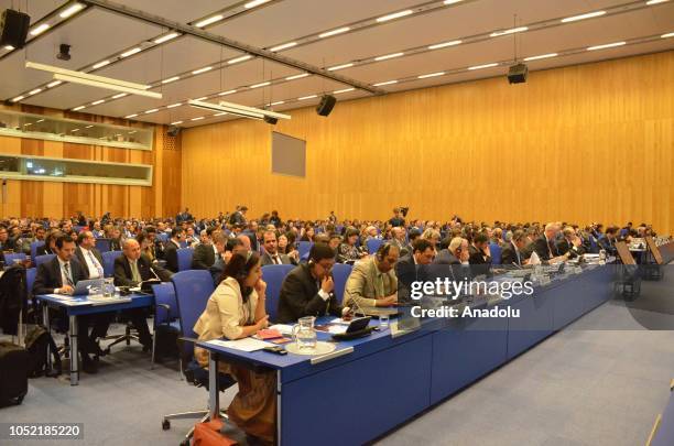 Un Conference Vienna United Nations Office At Vienna Photos and Premium High Res Pictures ...