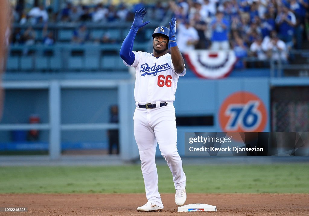 League Championship Series - Milwaukee Brewers v Los Angeles Dodgers - Game Three