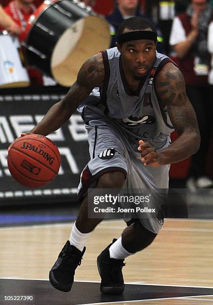 Tyrese Rice of Quakenbrueck controls the ball during the Basketball Bundesliga match between Artland Dragons and EWE Baskets Oldenburg at the Artland...