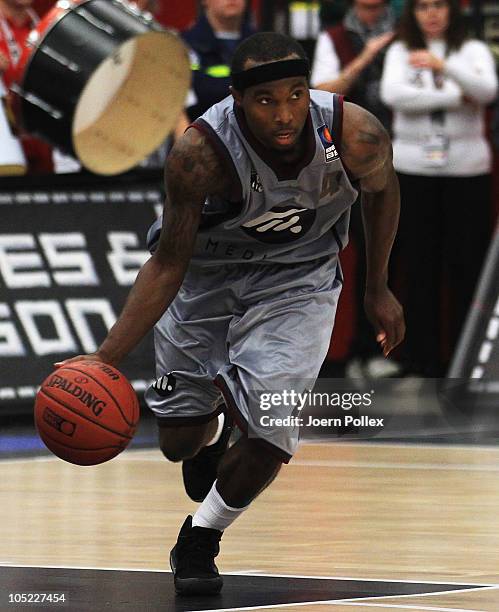 Tyrese Rice of Quakenbrueck controls the ball during the Basketball Bundesliga match between Artland Dragons and EWE Baskets Oldenburg at the Artland...