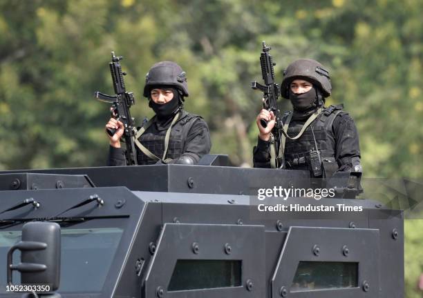 Nsg Commando Nsg Commando Photos and Premium High Res Pictures - Getty Images