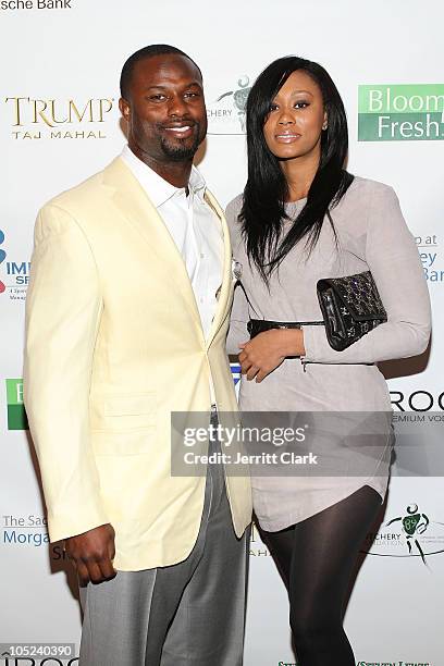 Who is Bart Scott's Wife? Discover the Woman Behind the NFL Star