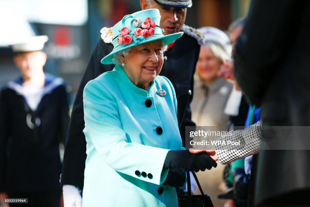 The Queen Visits The Lexicon