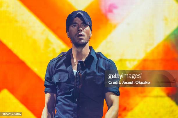 Enrique Iglesias performs on stage at The O2 Arena on October 19, 2018 in London, England.