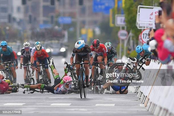 Arrival / Rigoberto Urán of Colombia and Team Education First-Drapac P/B Cannondale Polka Dot Mountain Jersey / Arnaud Demare of France and Team...