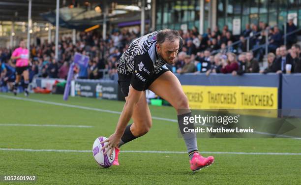 Cory Allen of the Ospreys scores a try during the Challenge Cup match between Worcester Warriors and Ospreys at Sixways Stadium on October 20, 2018...
