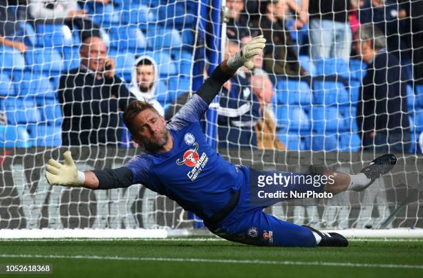 London, England 2018 Robert Green of Chelsea during the pre-match warm-up during Premier League between Chelsea and Manchester United at Stamford...