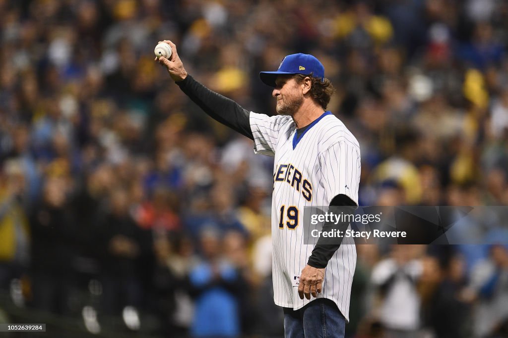 League Championship Series - Los Angeles Dodgers v Milwaukee Brewers - Game Seven