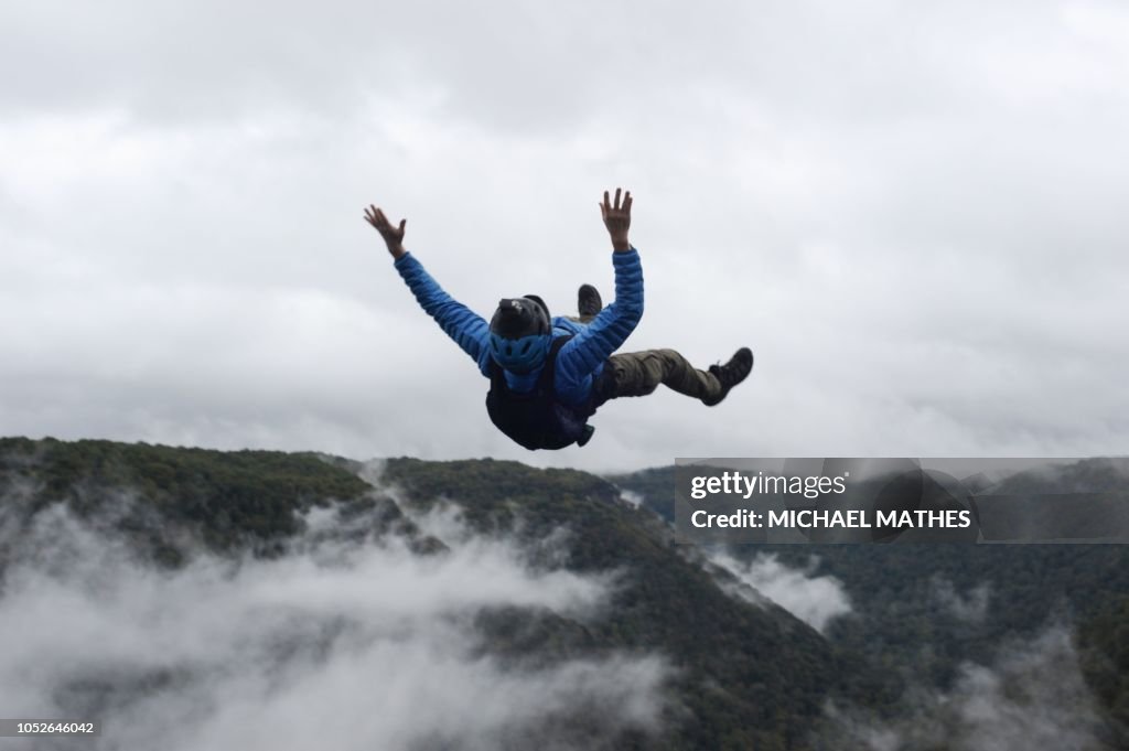 US-LIFESTYLE-BRIDGE-JUMPING