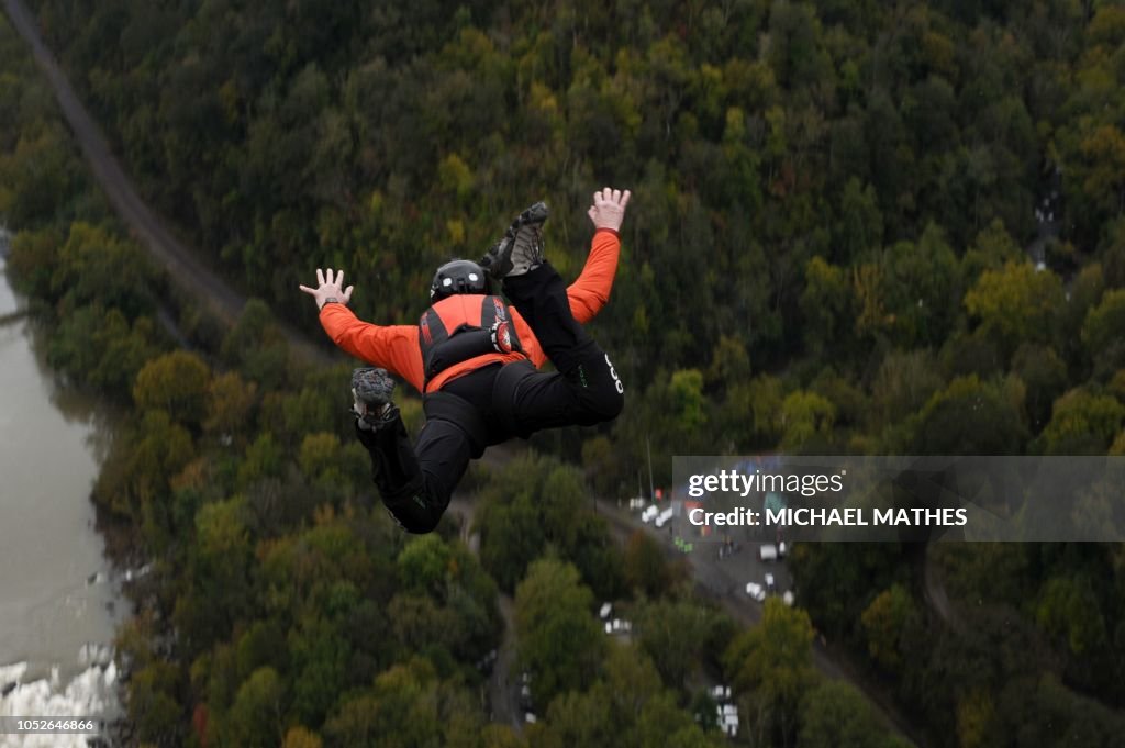 TOPSHOT-US-LIFESTYLE-BRIDGE-JUMPING