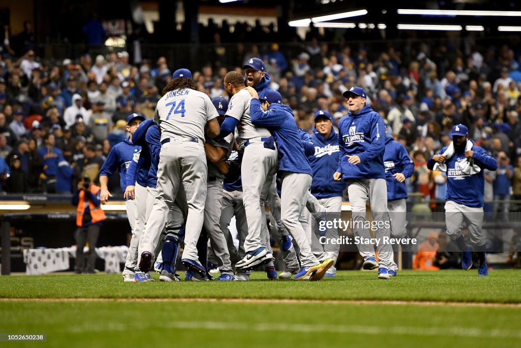 League Championship Series - Los Angeles Dodgers v Milwaukee Brewers - Game Seven