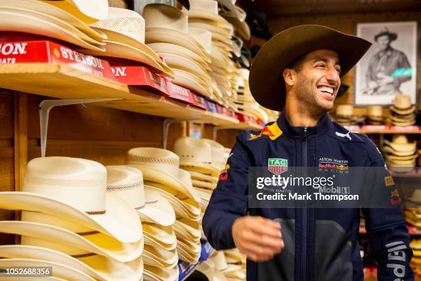 Daniel Ric Hat Redbull Hat Photos and Premium High Res Pictures - Getty Images