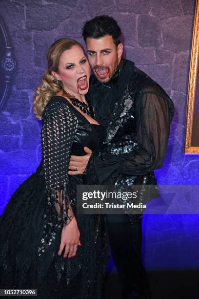 Leonard Freier and his wife Caona Freier attend the musical premiere of 'Tanz der Vampire' at Theater des Westens on October 21, 2018 in Berlin,...