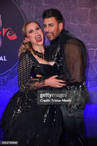 Leonard Freier and his wife Caona Freier attend the musical premiere of 'Tanz der Vampire' at Theater des Westens on October 21, 2018 in Berlin,...