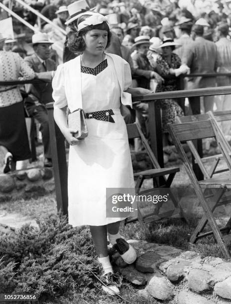 Photo taken on June 12, 1937 shows US actress and fashion designer Gloria Vanderbilt.