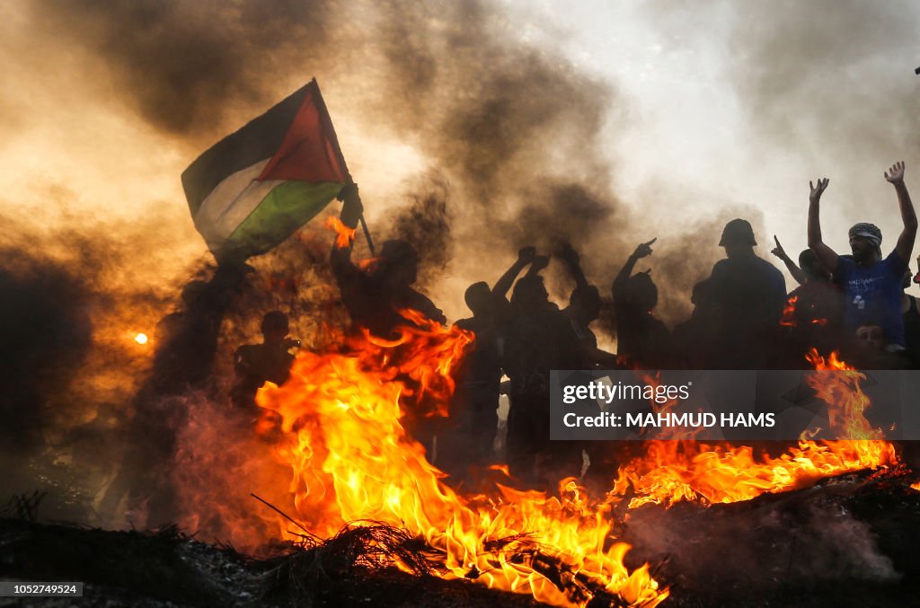 TOPSHOT-PALESTINIAN-ISRAEL-GAZA-UNREST