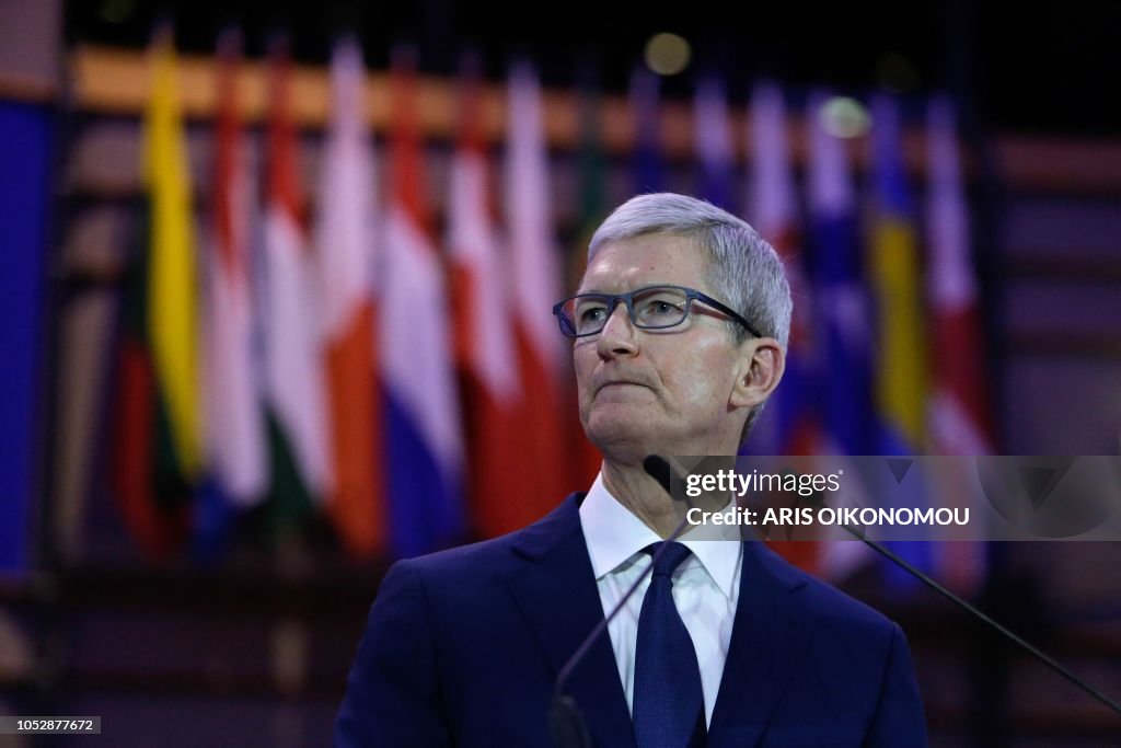 BELGIUM-EUROPEAN-PARLIAMENT-TIM-COOK