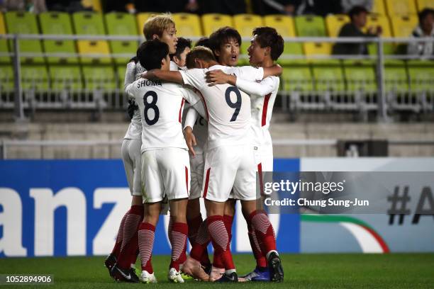 Shuto Yamamoto of Kashima Antlers celebrates with his team mates after scoring a first goal during the AFC Champions League semi final second leg...