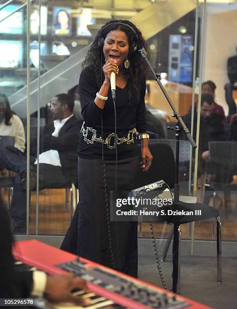 30 Dr Juanita Bynum Stock Photos, High-Res Pictures, and Images - Getty