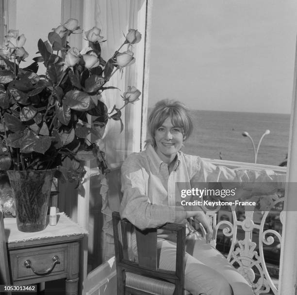 Vanessa Redgrave photographiée dans sa chambre de l'hôtel Carlton à Cannes, France, le 9 mai 1967.