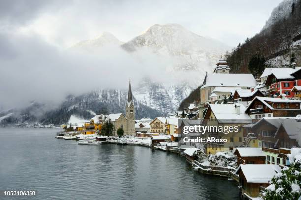 the christmas village of hallstatt in the austrian alps - österreich winter bildbanksfoton och bilder