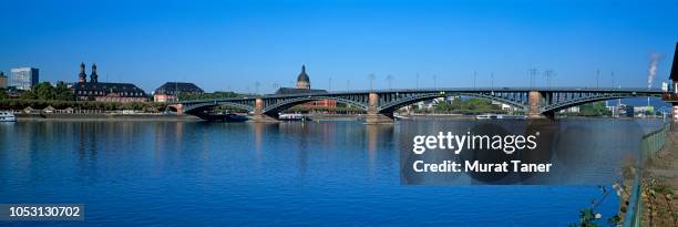 bridge spanning the rhine river in wiesbaden - theodor heuss stock pictures, royalty-free photos & images