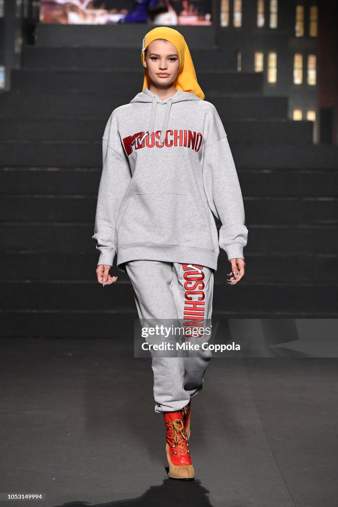 Moschino x H&M - Runway