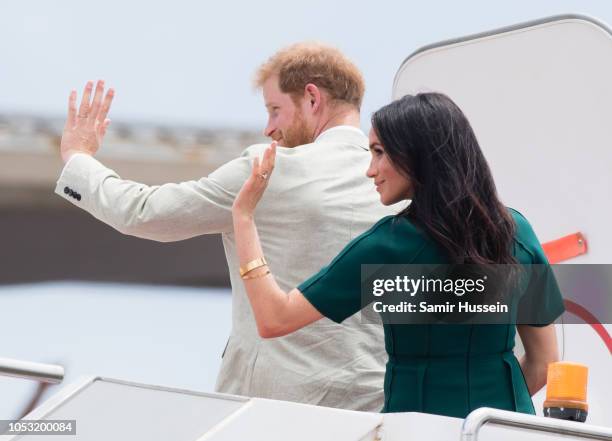 Prince Harry, Duke of Sussex and Meghan, Duchess of Sussex depart from Nadi airport on October 25, 2018 in Nadi, Fiji. The Duke and Duchess of Sussex...