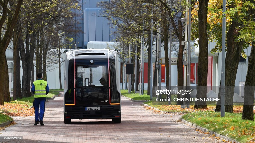 Autonomous Shuttle Germany An autonomous electric shuttle bus is drives at the Siemens Campus in ...