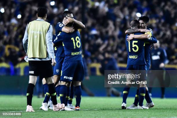 Dario Benedetto, Nahitan Nandez and Pablo Perez of Boca Juniors celebrate after the Semi Final first-leg match between Boca Juniors and Palmeiras as...