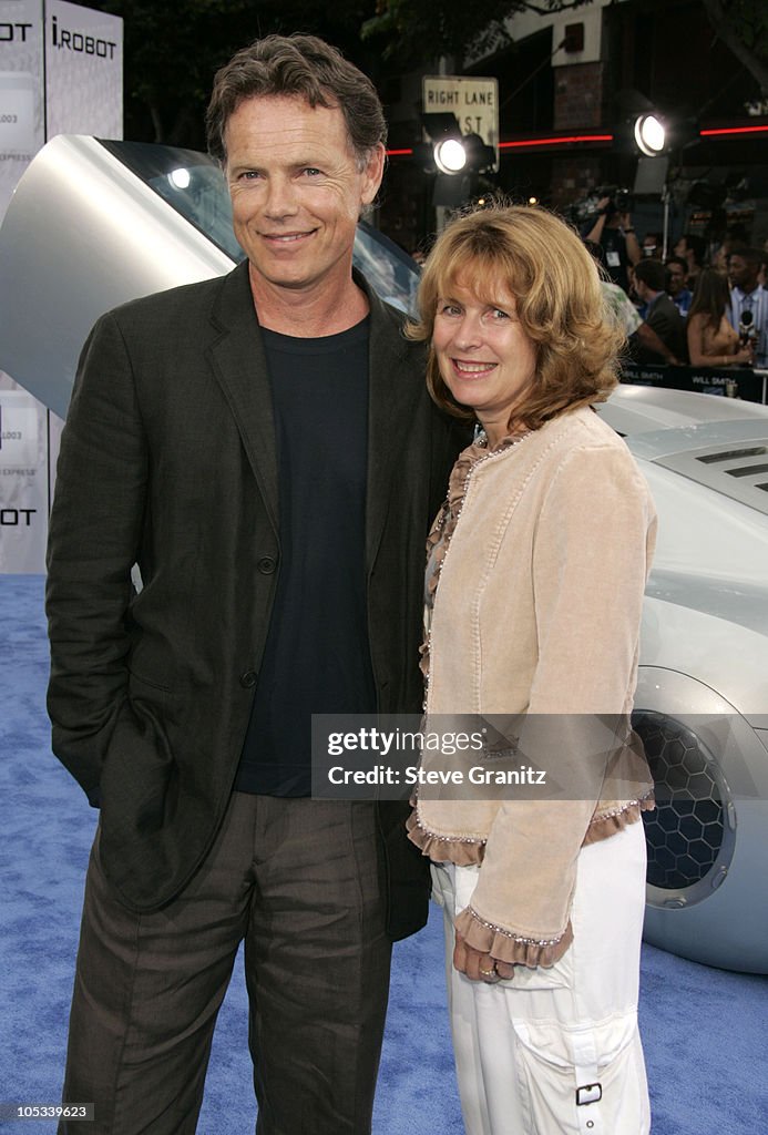 Access Hollywood Stage at the World Premiere of "I, ROBOT"