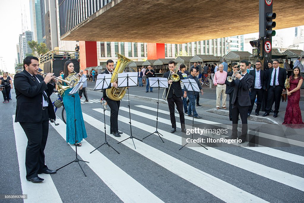 Symfoniorkester - kulturevenemang på Avenida Paulista, São Paulo, Brasilien.