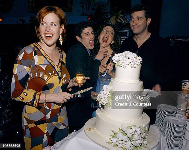 Molly Ringwald, Jason Biggs, Jenn Harris and Craig Bierko cut cake created by Sylvia Weinstock