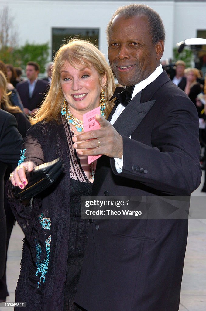 2004 Vanity Fair Oscar Party - Arrivals