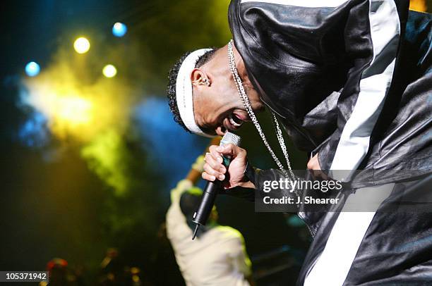 Ginuwine during Ginuwine in Concert at Universal Amphitheatre - February 20, 2004 at Universal Amphitheatre in Universal City, California, United...